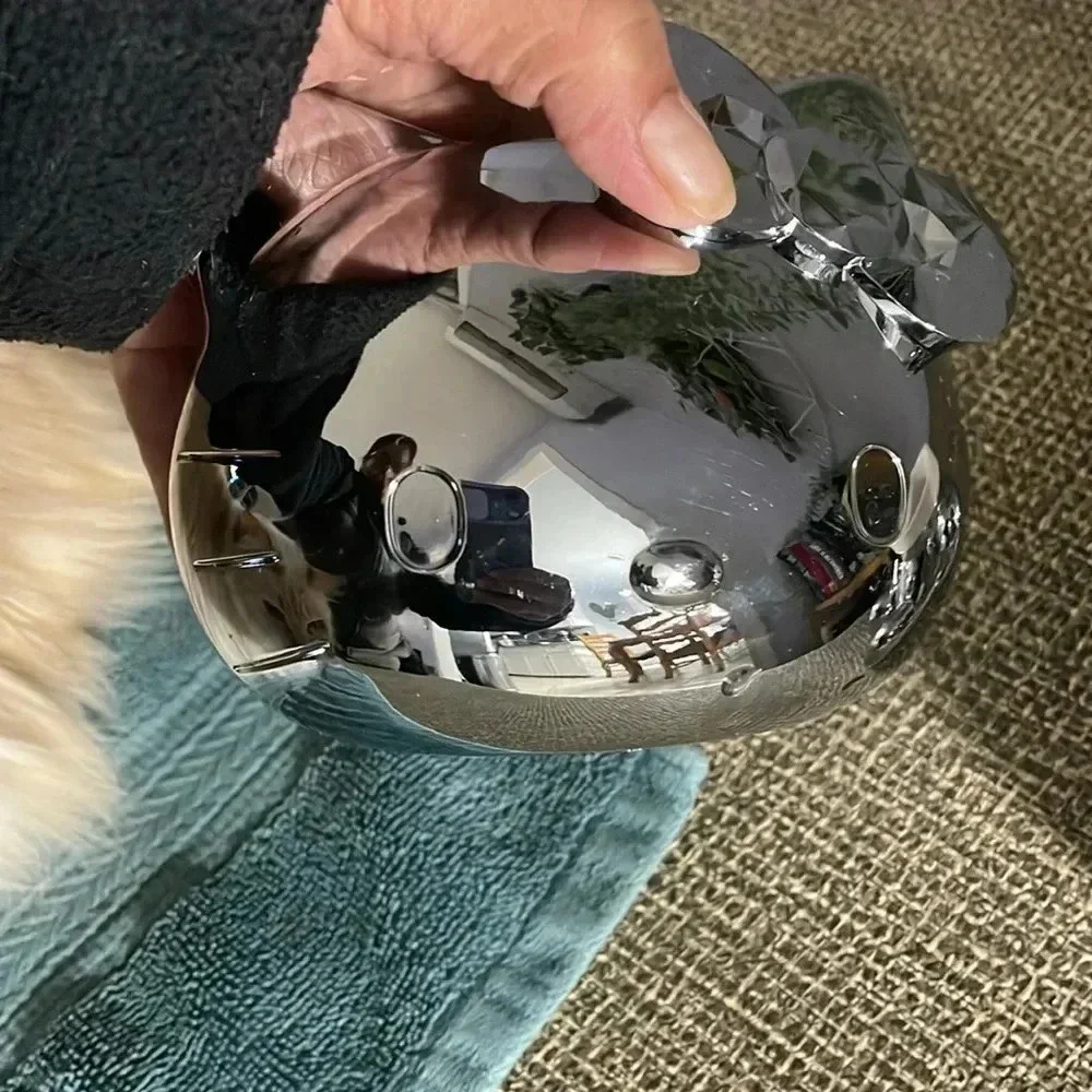 Hello kitty Sanrio 2011 Sephora chrome silver make up holder